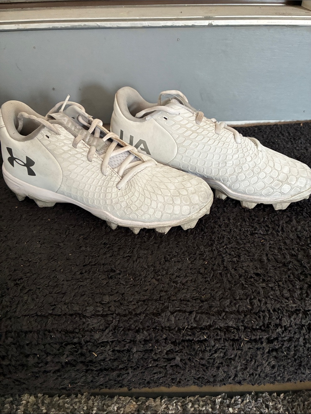 Under Armour Softball Cleats women’s Size 8.5